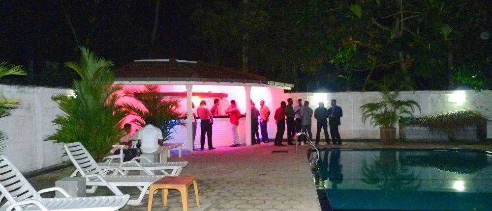 Fire Dragon Hideaway Hotel Negombo Exterior foto