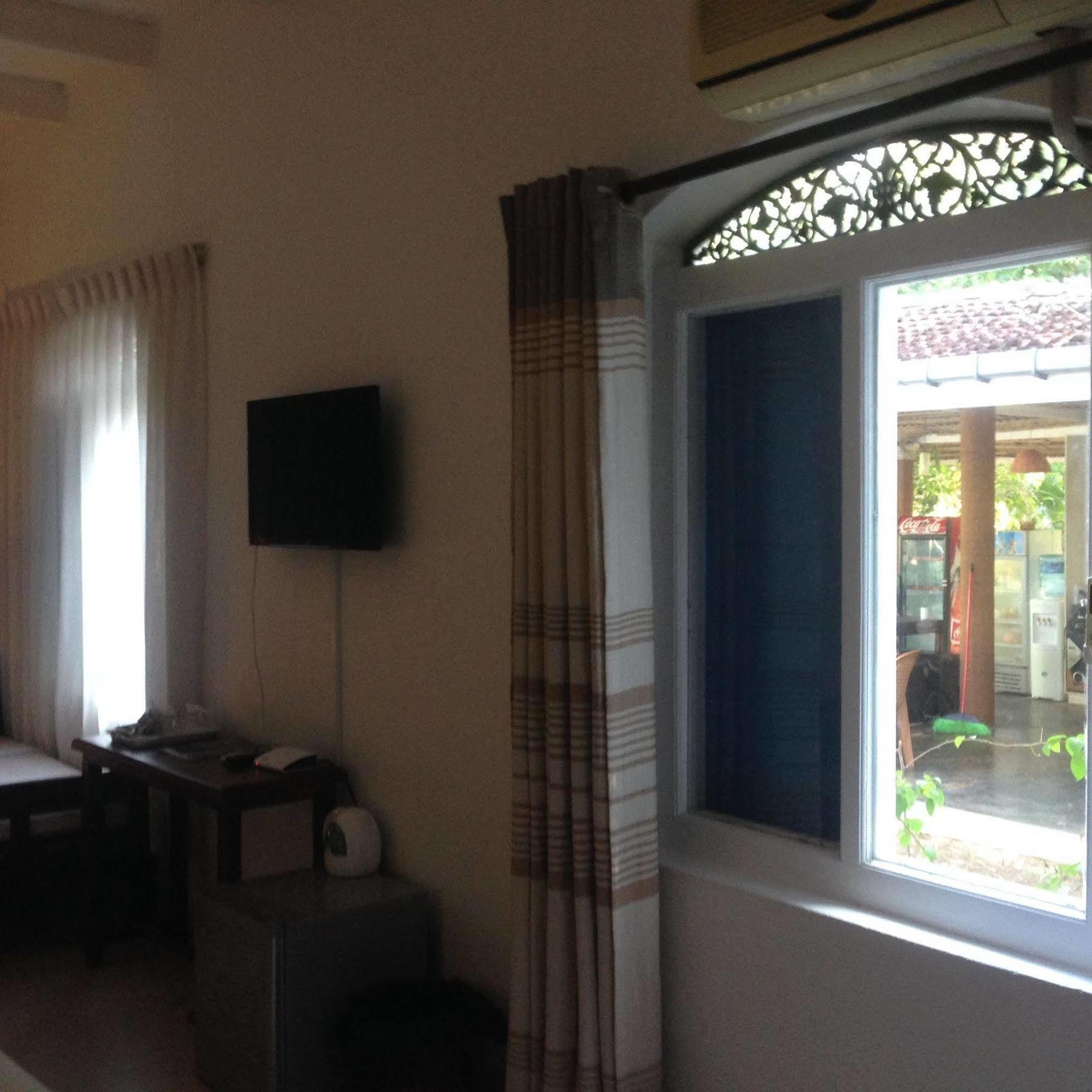 Fire Dragon Hideaway Hotel Negombo Exterior foto