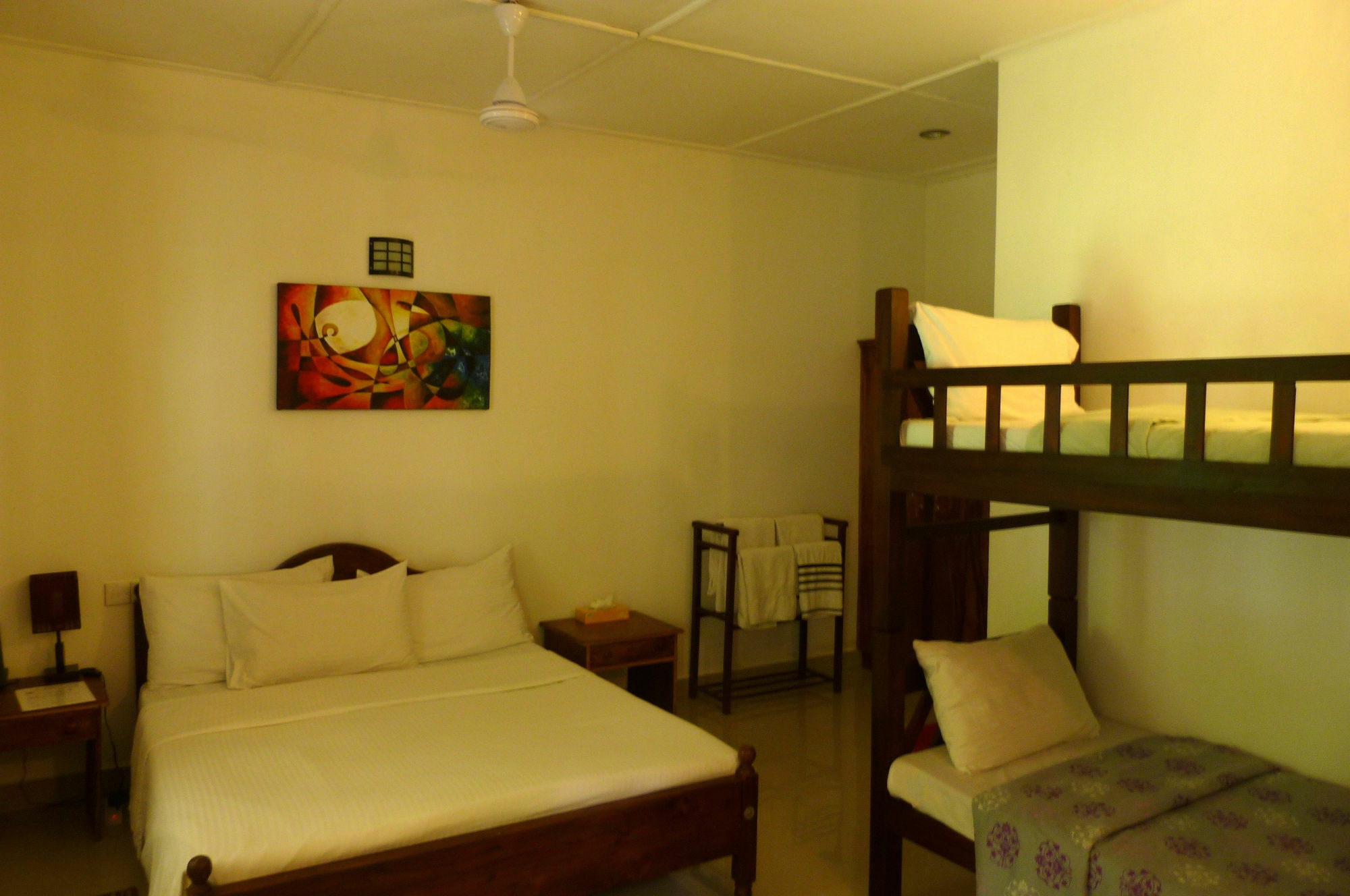 Fire Dragon Hideaway Hotel Negombo Exterior foto